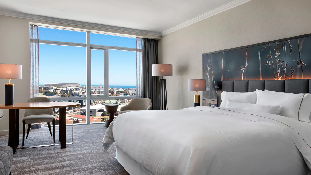 Executive Club Waterfront Facing King Room