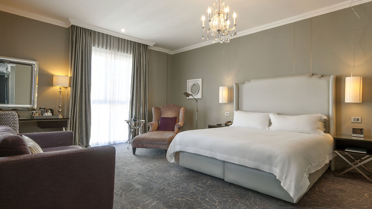 Premium Room