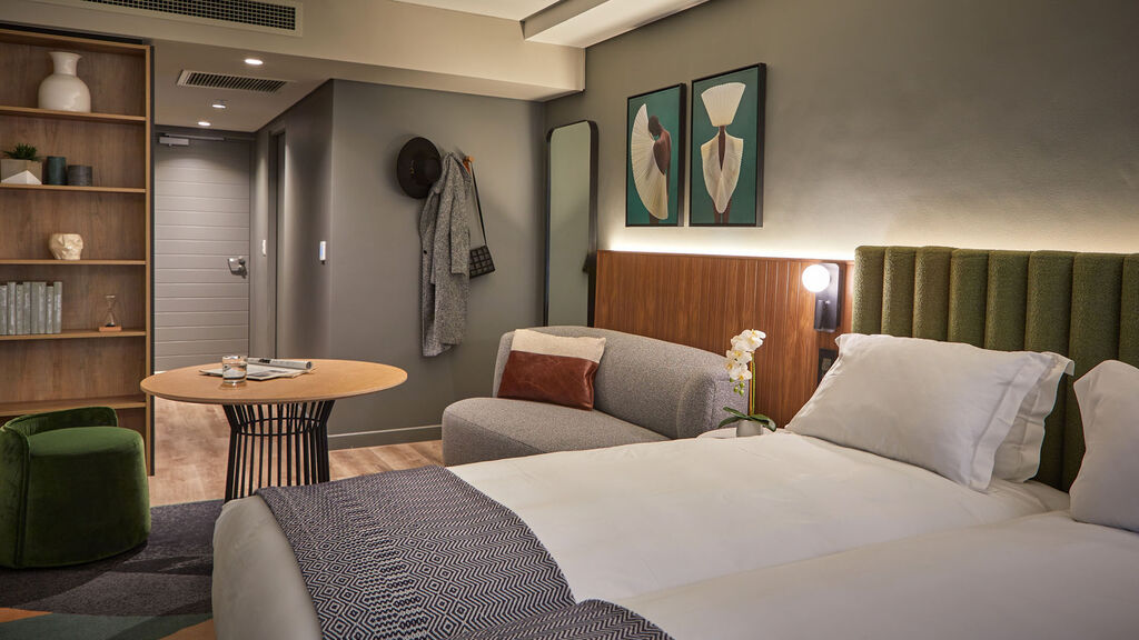 Standard City Room